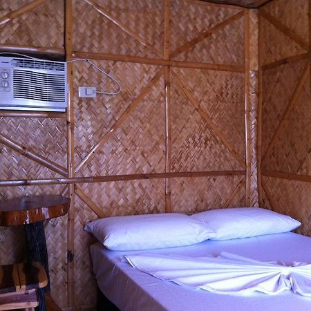 Bamboo House Beach Lodge & Restaurant Puerto Galera Eksteriør billede