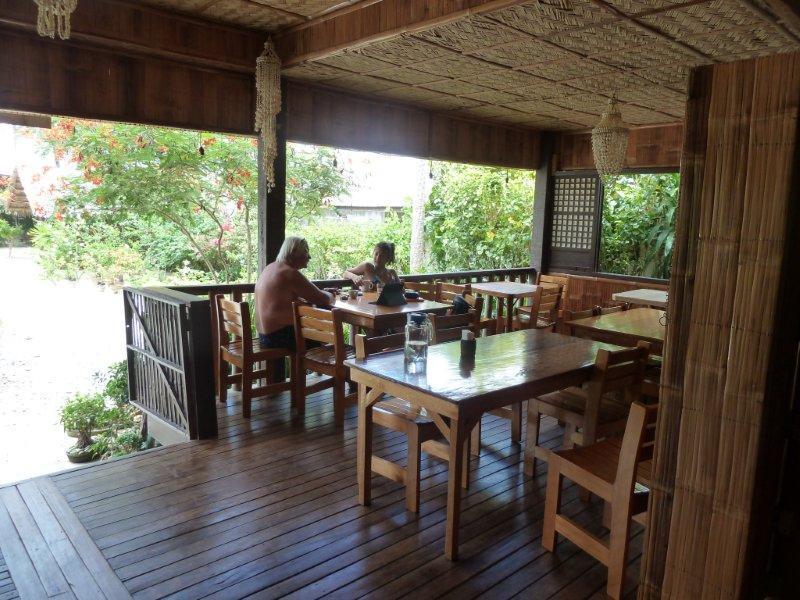 Bamboo House Beach Lodge & Restaurant Puerto Galera Eksteriør billede