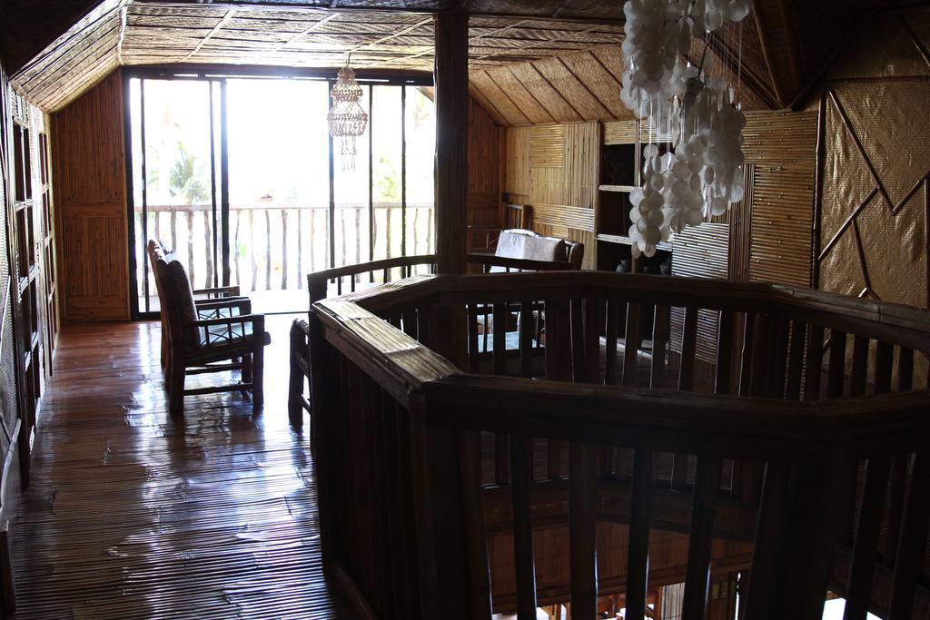 Bamboo House Beach Lodge & Restaurant Puerto Galera Eksteriør billede